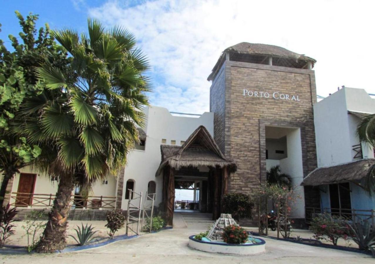 Porto Coral Hotel & Suites チェトゥマル エクステリア 写真