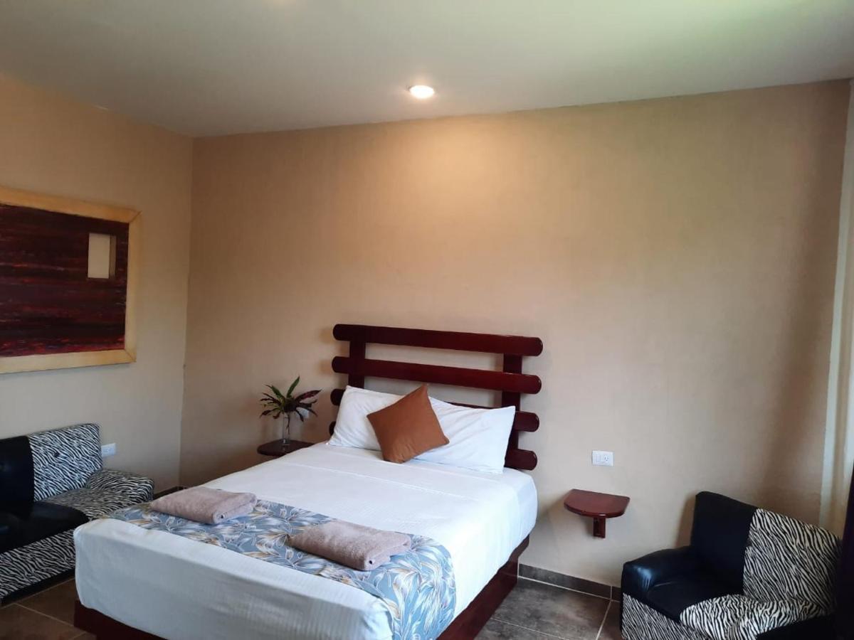 Porto Coral Hotel & Suites チェトゥマル エクステリア 写真