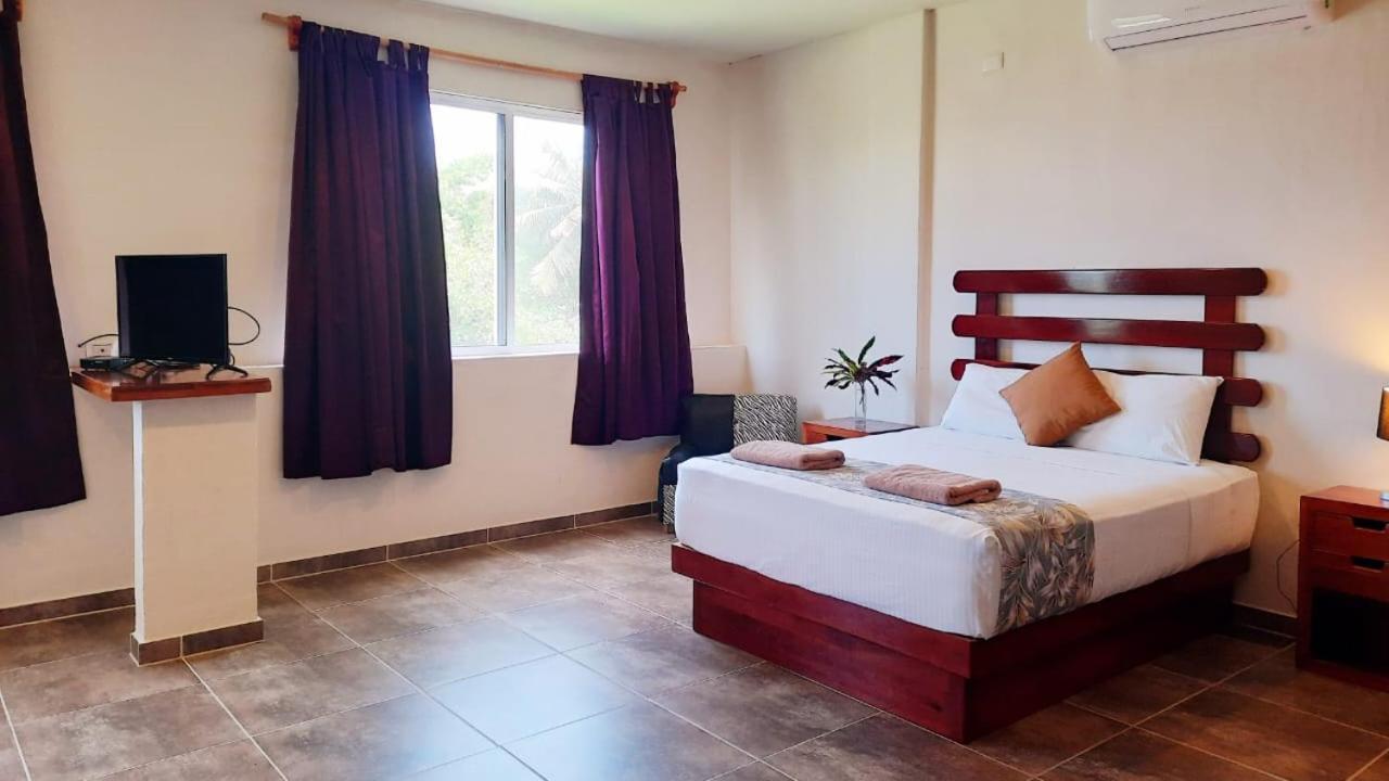 Porto Coral Hotel & Suites チェトゥマル エクステリア 写真